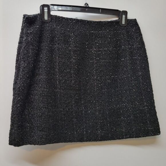 Dalia collection, black skirt, size 6 - Picture 2 of 3